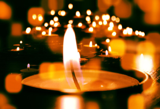geralt candles 4465751 1280